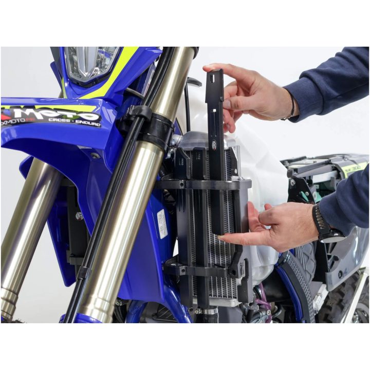 Kølerbeskytter Hdpe Sort AXP RACING – billede 3