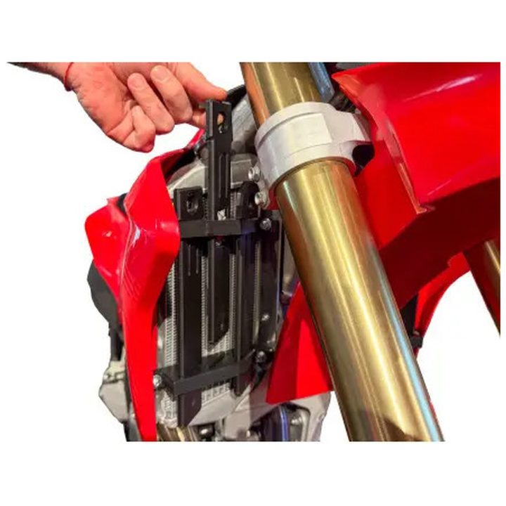 Kølerbeskytter Hdpe Sort AXP RACING – billede 3
