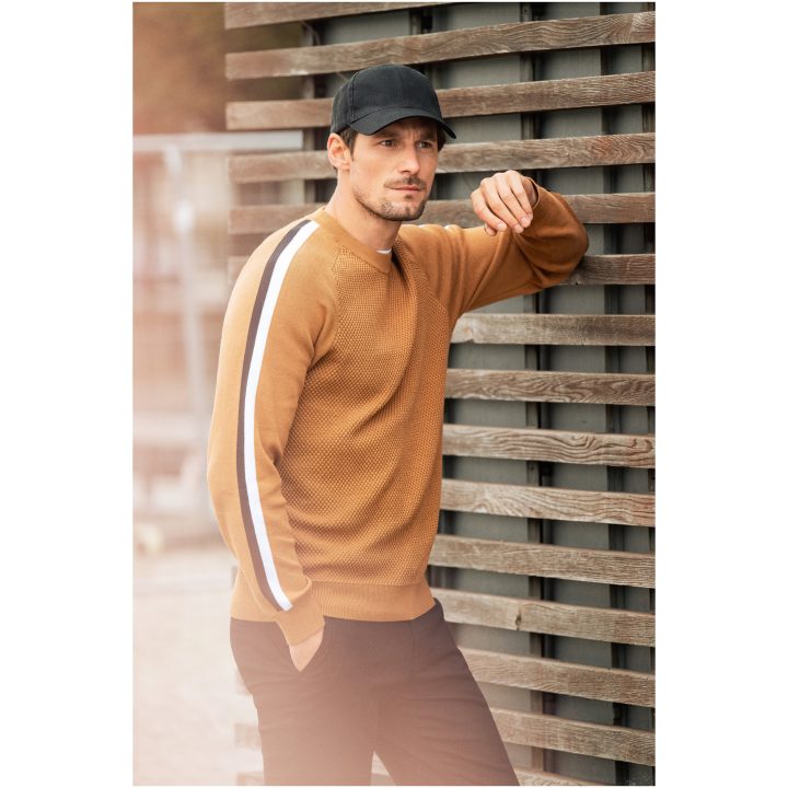 Stickad tröja Scarsdale Cosmos James Harvest – billede 7